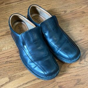 Clarks mens 9M black Dress Loafer Shoes